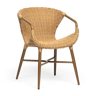 كراسي الروطان لتناول الطعام في الهواء الطلق